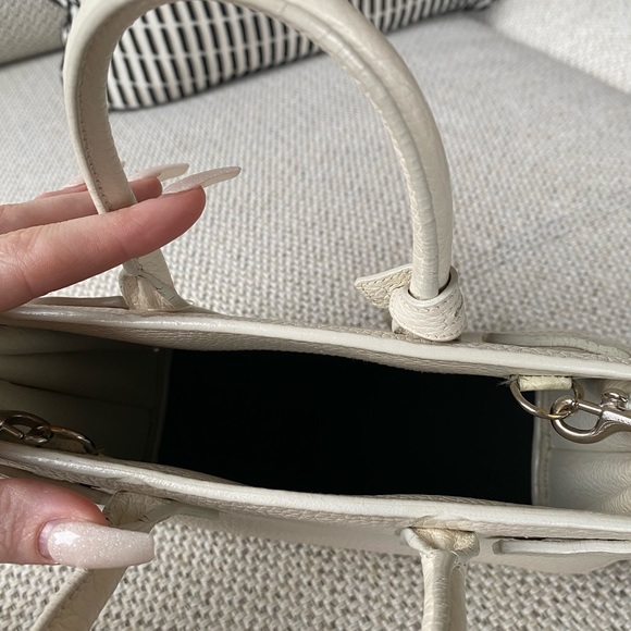 Saint Laurent Sac De Jour Nano White - Picture 9 of 11